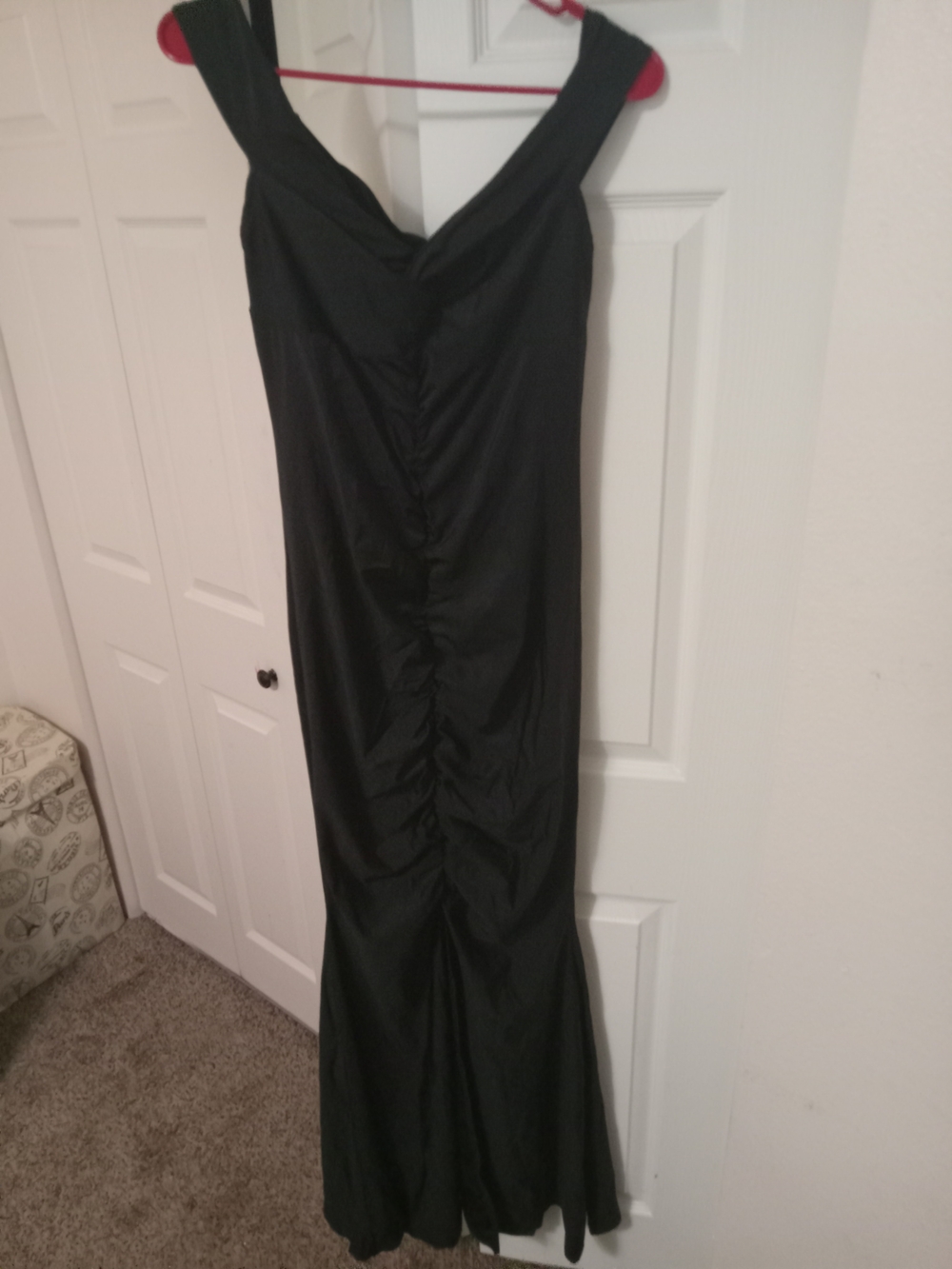 Elegant Black Ruched V-Neck Maxi Dress
